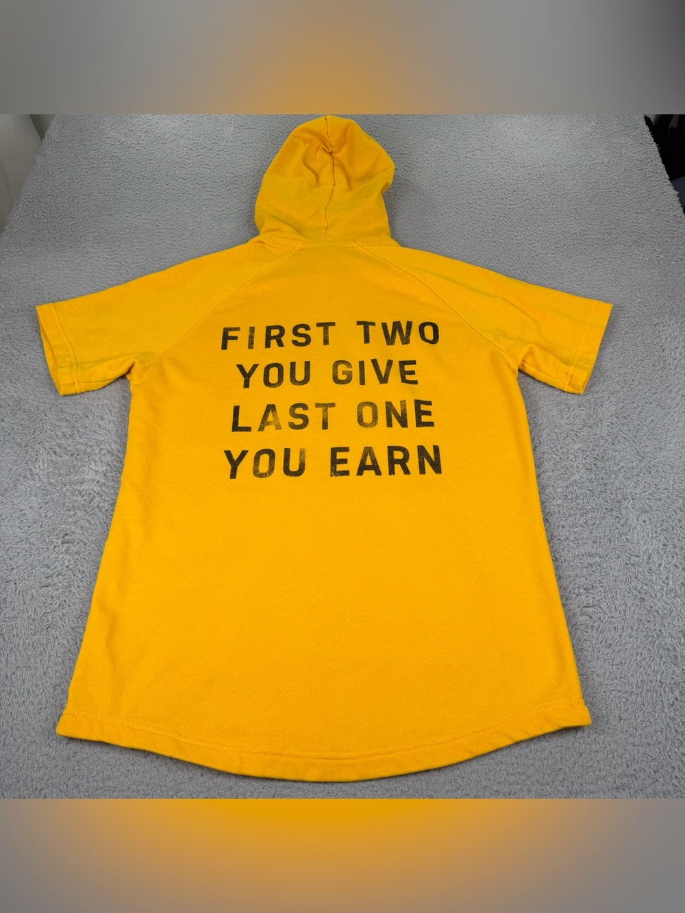 Under Armour The Rock Project Hoodie Mens Large Yellow Short Sleeve Pullover - Picture 3 of 10